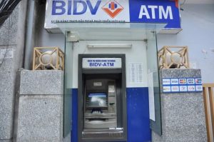 hướng dẫn rút tiền atm bidv
