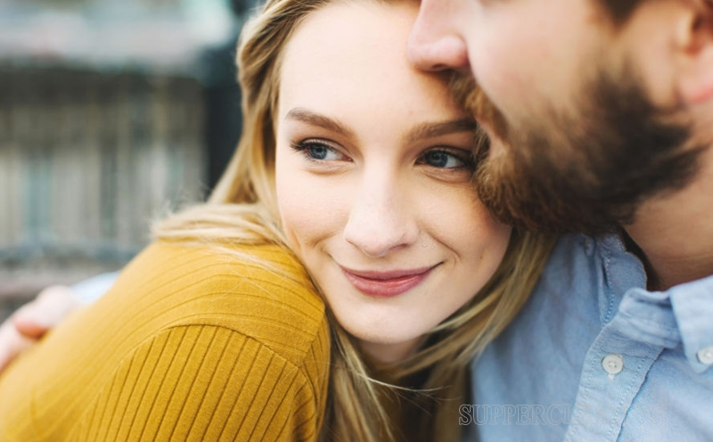 Đừng ngại thể hiện tình cảm, cảm xúc với người yêu